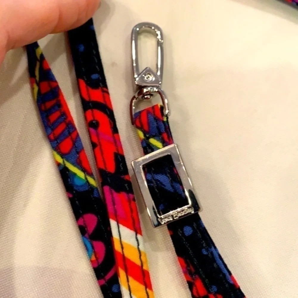💐5/25 Vera Bradley dark colorful floral pattern lanyard ID holder - Picture 3 of 4
